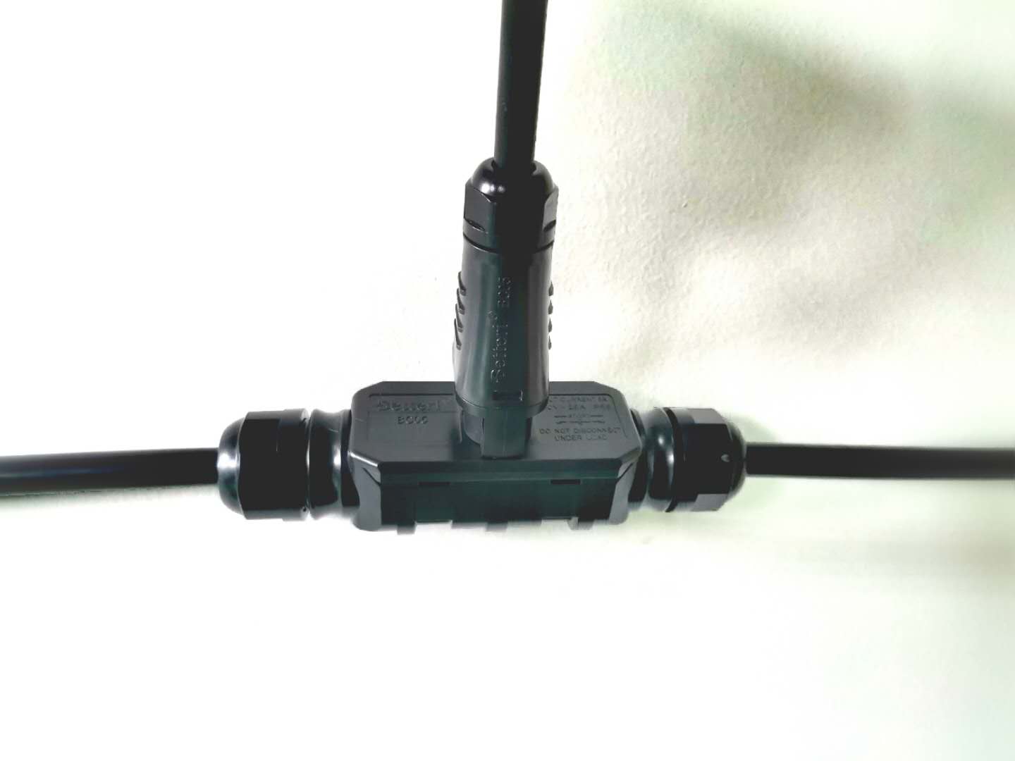 BC05总线式连接器  单相，三芯